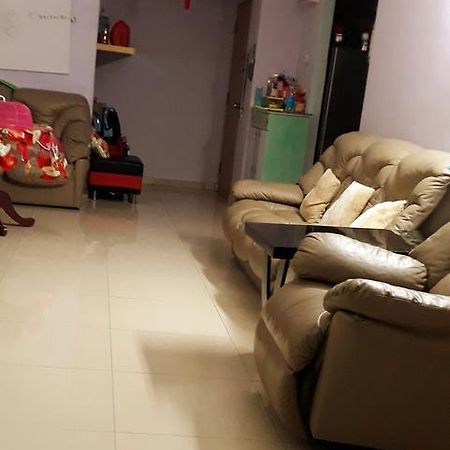 A Room In Aparnt Sri Impian Johor Bahru Exterior foto